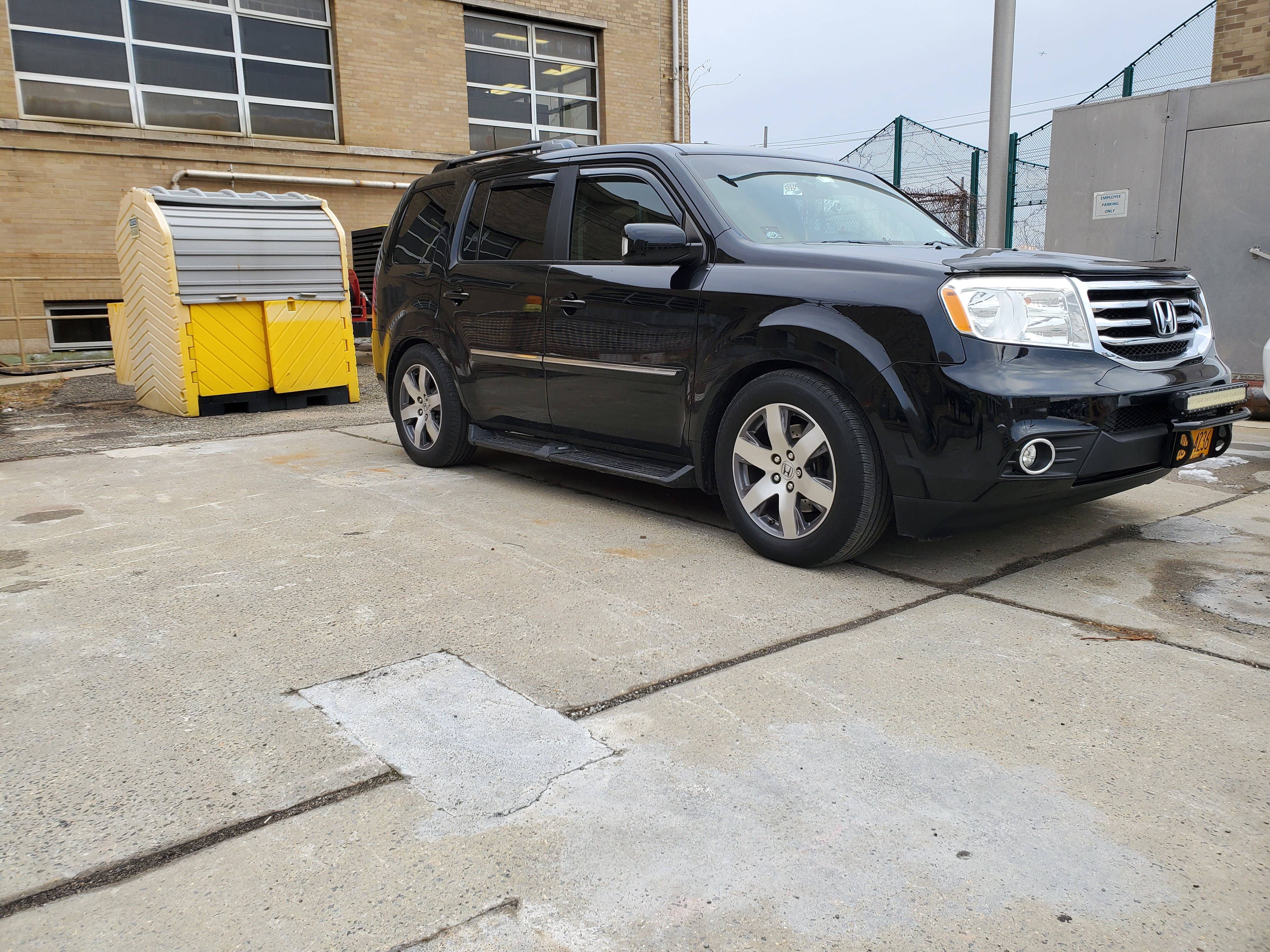 Slammed Honda Pilot